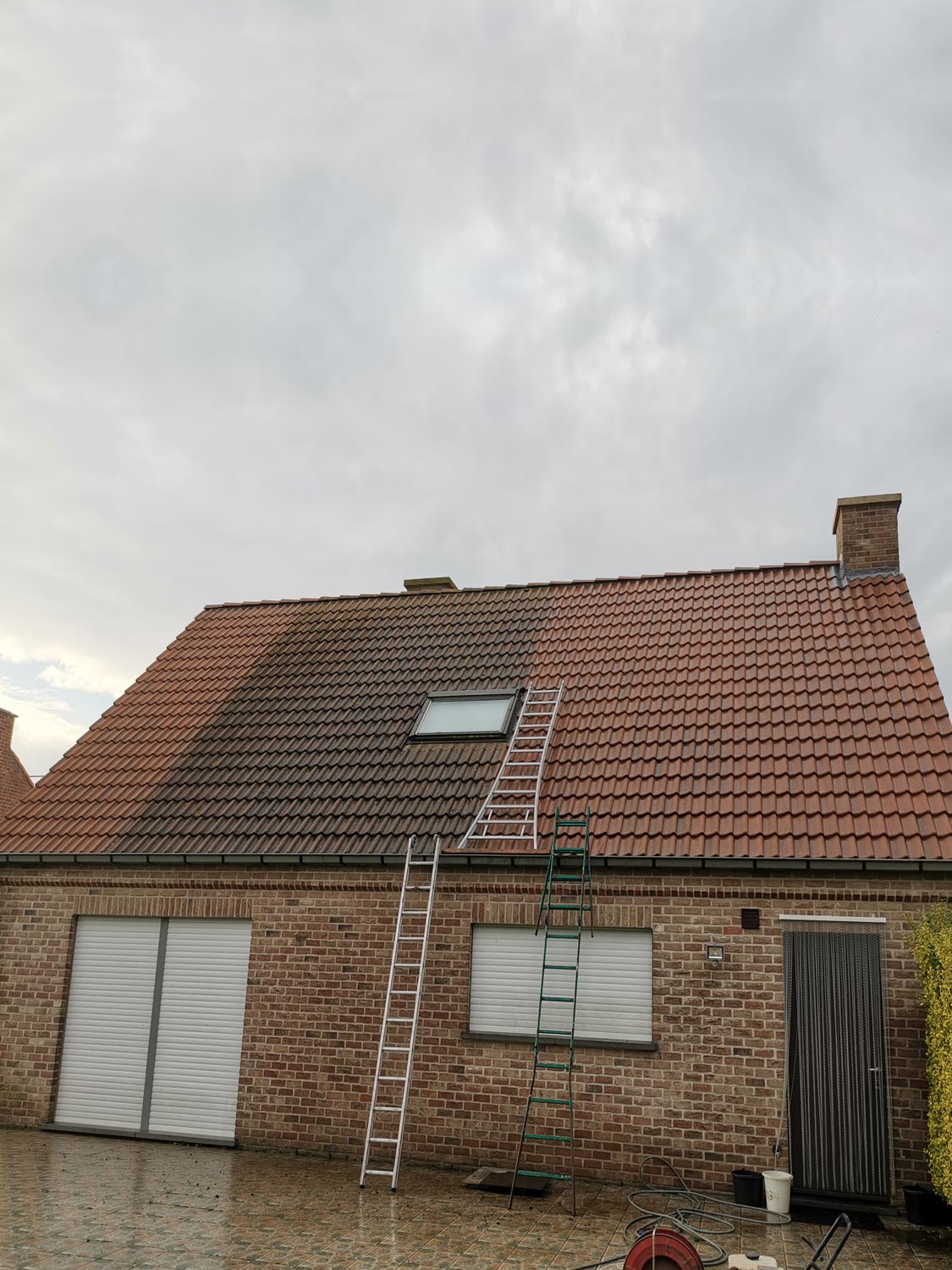 Nettoyage de toiture tuilles béton Tournai